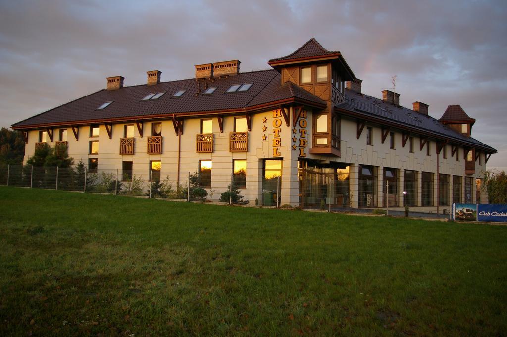 Hotel & Restauracja Timberland Orzesze Exterior photo